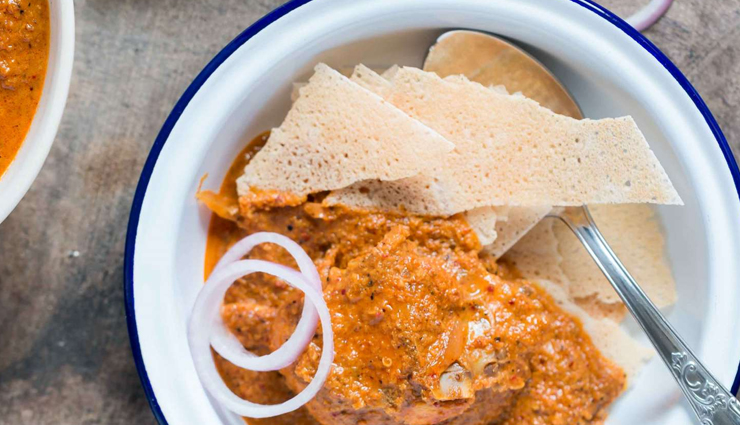 mangalorean cuisines,mangalorean dishes,mangalore bajji,goli baje,kori roti,mandakki,churumuri,anjal fry,mangalore buns,ghee roast,neer dosa and chicken sukka,bangude pulimunchi