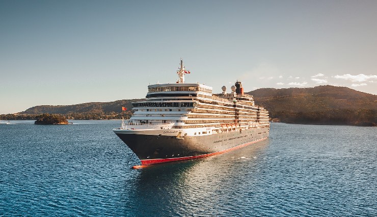 must-try river cruises asia,luxury river cruises,cunard japan cruise,mekong princess vietnam,mahabaahu brahmaputra river,thai river cruise bangkok,royal caribbean asia,assam bengal navigation,anawrahta irrawaddy river,komodo trails indonesia