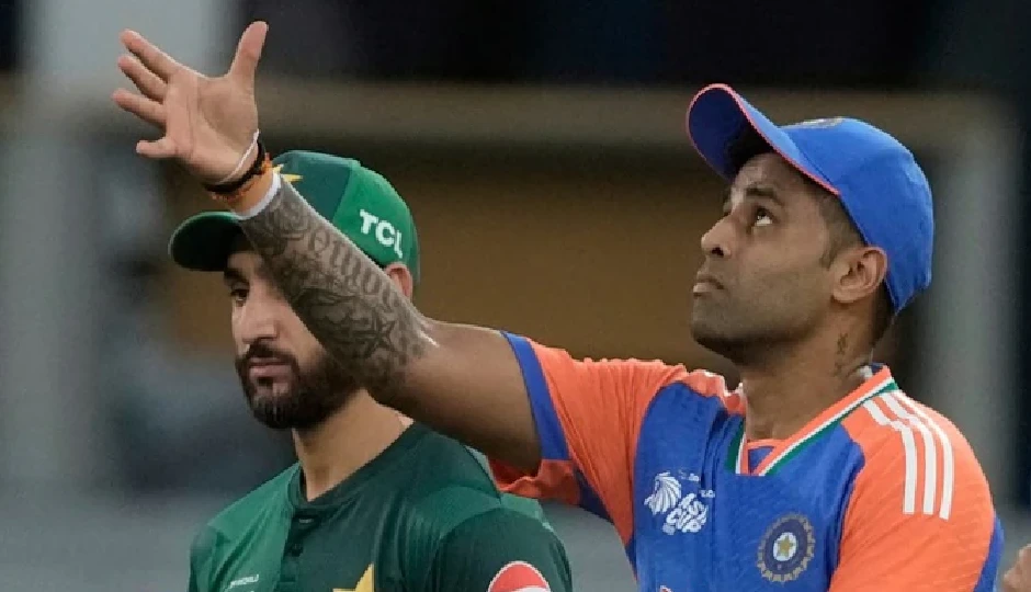 Asia Cup सुपर-4: मैदान से ज़्यादा मैदान के बाहर गर्मी, पाकिस्तान को फिर हराने उतरेगा भारत