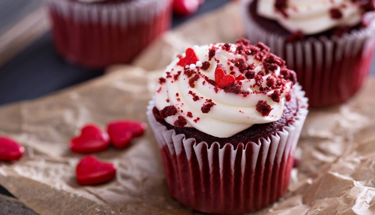 Valentine Special : पार्टनर को इम्प्रेस करने के लिए बनाए कप केक #Recipe 
