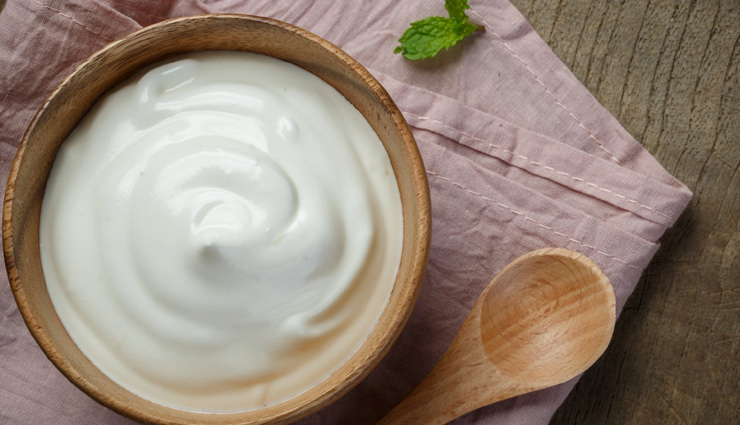 5 Benefits of Applying Curd on Face