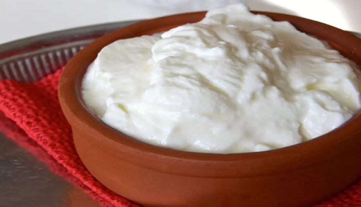 winter dandruff remedies,dandruff solutions for winter,tips to eliminate dandruff,winter scalp care tips,dandruff-free winter hair,cold weather dandruff tricks,winter hair care remedies,combat dandruff in winter,preventing dandruff in cold weather,winter dandruff management