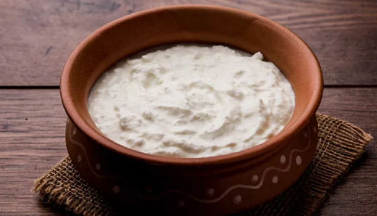10 DIY Ways To Use Curd for Skin and Hair