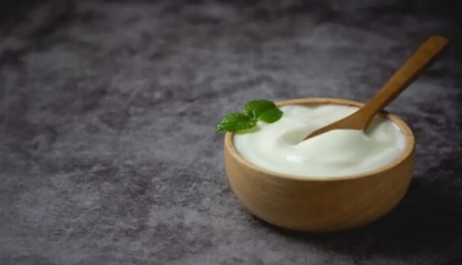 12 Amazing Benefits of Curd for Skin and Hair