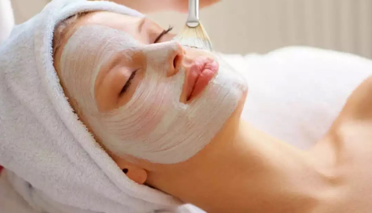 yogurt benefits for skin,yogurt benefits for hair,diy yogurt face mask,yogurt for hair conditioning,yogurt for dandruff,yogurt brightening mask,yogurt for volume,natural skincare with yogurt,yogurt hair mask,yogurt exfoliating scrub,yogurt moisturizing mask,yogurt for glowing skin,yogurt for sunburn relief,yogurt deep conditioning treatment