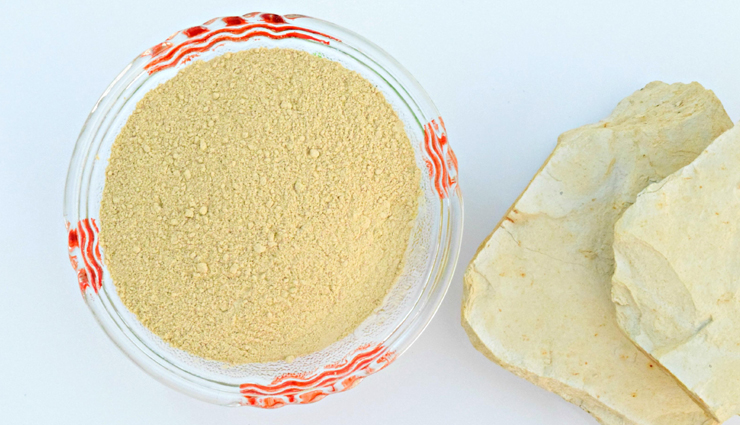 papaya and banana mask,coconut cream and lemon juice,milk and honey,hot oil,fullers earth pack,apple cider vinegar,olive oil and eggs,celery leaves,natural ways to straighten your curly hair,hair care tips,curly hair tips,straight hair tips,beauty tips