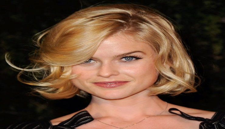 fashion trends,fashion tips,curly hair,hair style,girls hairstyle