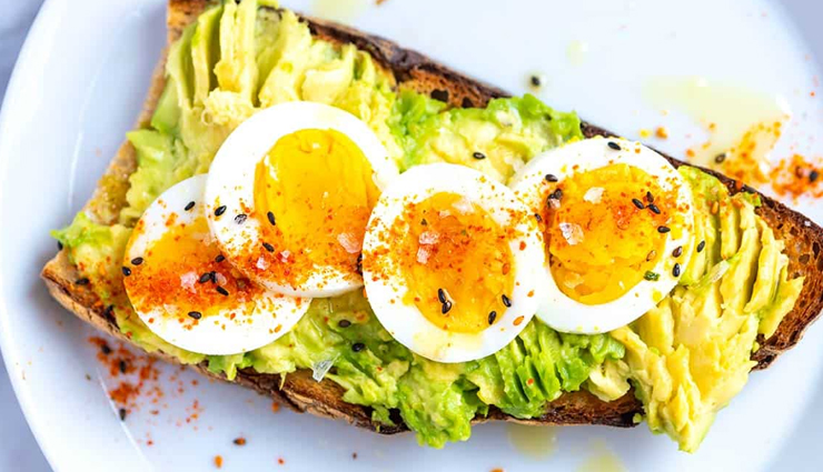 curried eggs on toast,curried eggs on toast recipe,breakfast recipes,hunger struck,food,easy recipes