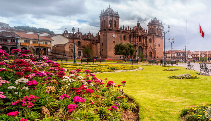 cusco,places to see in cusco,cusco tourism,plaza de armas,san pedro market,dare to try cuy,nightlife,planetarium,places in south america