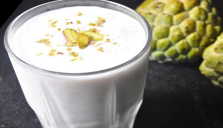 Custard Apple Smoothie For Those Late Evenings