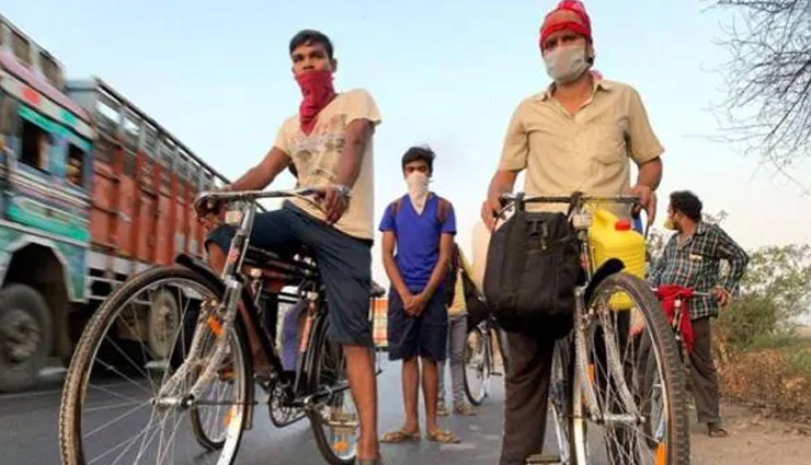 लॉकडाउन की कड़वी हकीकत / मुंबई से गोरखपुर साइकिल पर निकल पड़े मजदूर, कहा - अब यही अंतिम विकल्प 