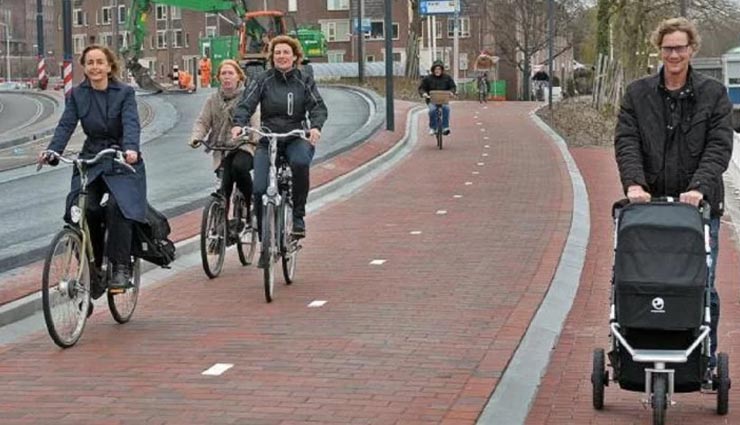 इस देश में लोगों से ज्यादा है साइकिल, सरकार देती है प्रतिकिलोमीटर चलाने के 16 रुपए