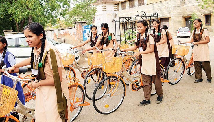 क्या इस बार साइकिल से वंचित रह जाएगी 3.50 लाख बेटियां, सरकार के पास नहीं 125 करोड़ रुपए का बजट