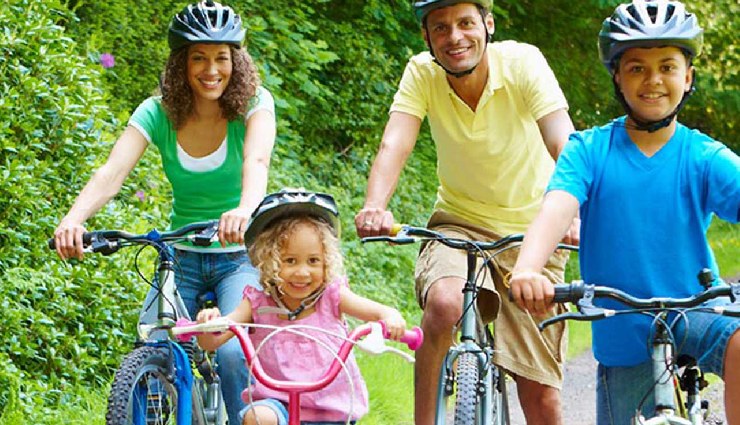 family health tips,family fitness activities,stay fit together,family exercise ideas,boost family health,family nutrition tips,healthy family habits,family physical activities,active family lifestyle,fitness tips for families,healthy living for families,family wellness tips,staying healthy together