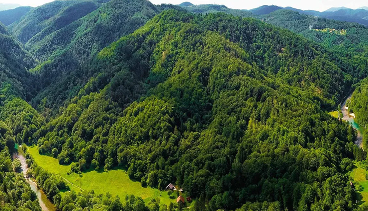 cycling routes to try in croatia,cycling routes,croatia,jozefina road trail,risnjak national park,plitvice road,hvar island,peljesac peninsula,the blue route,cazma to grabovica,sisak to popovaca