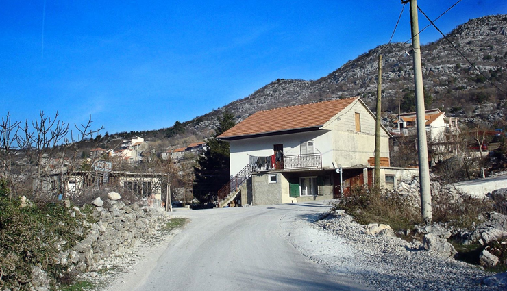 cycling routes to try in croatia,cycling routes,croatia,jozefina road trail,risnjak national park,plitvice road,hvar island,peljesac peninsula,the blue route,cazma to grabovica,sisak to popovaca