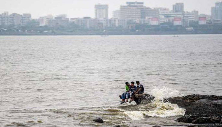 cyclone nisarga,bmc evacuates worli koliwada,bmc evacuates haji ali dargah,severe cyclonic storm,news,mumbai