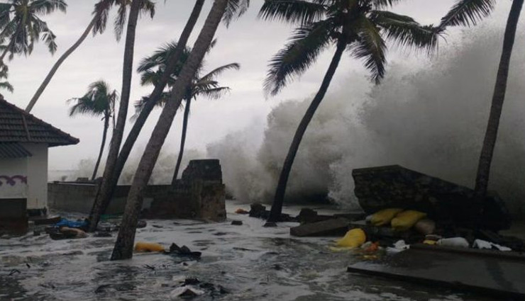 तमिलनाडु से 40 किलोमीटर दूर है बुरेवी तूफान, 5 जिलों में यलो अलर्ट