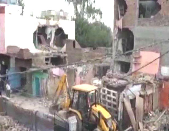 उत्तर प्रदेश : सिलिंडर फटने से हुआ धमाका, 2 की मौत 5 घायल