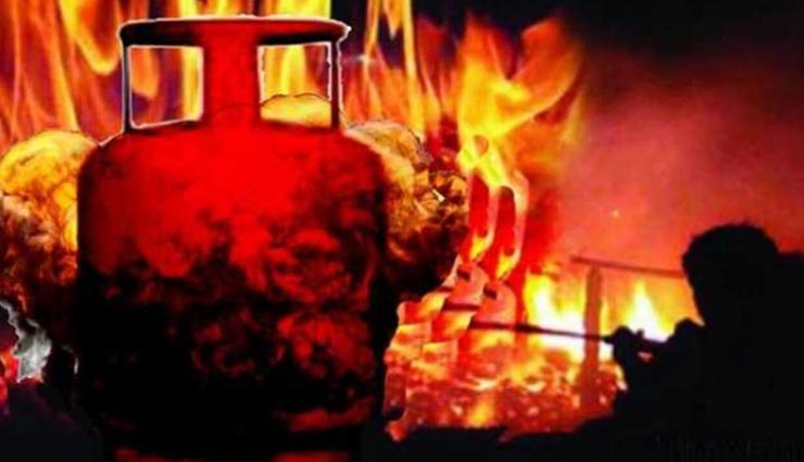 पंजाब : जोरदार धमाके के साथ फटा सिलिंडर, व्यक्ति के उड़े चिथड़े, कई किलोमीटर तक सुनाई दी आवाज 