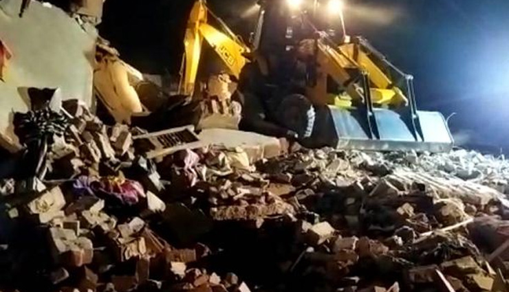 UP के गोंडा में बड़ा हादसा, खाना बनाते समय फटा सिलेंडर, ढहे 2 मकान, 8 की मौत