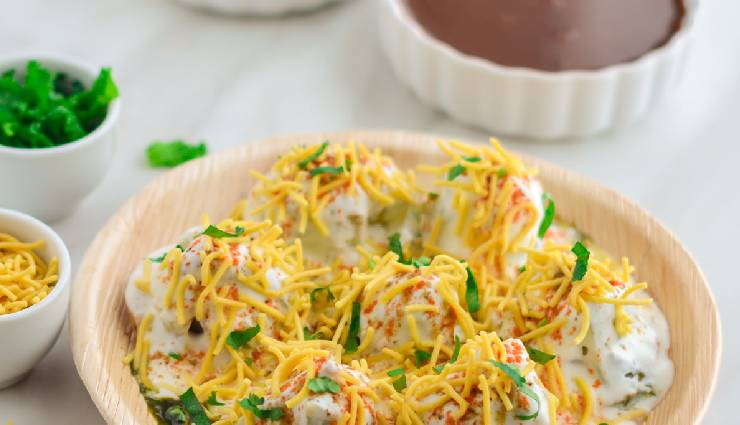 dahi papdi chaat,dahi papdi chaat ingredients,dahi papdi chaat recipe,dahi papdi chaat dish,curd,dahi papdi chaat home
