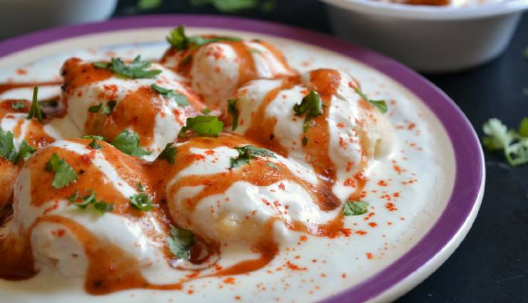 dahi vada,dahi vada ingredients,dahi vada recipe,dahi vada dish,tasty dahi vada,curd,dahi vada marriage,dahi vada function