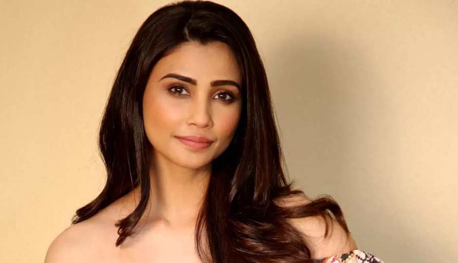 kriti sanon,actress krit sanon,kriti bollywood,kriti pay,kriti movies,sanjay leela bhansali,gangubai kathiawadi,daisy shah,actress daisy shah,ganesh acharya,daisy ganesh video