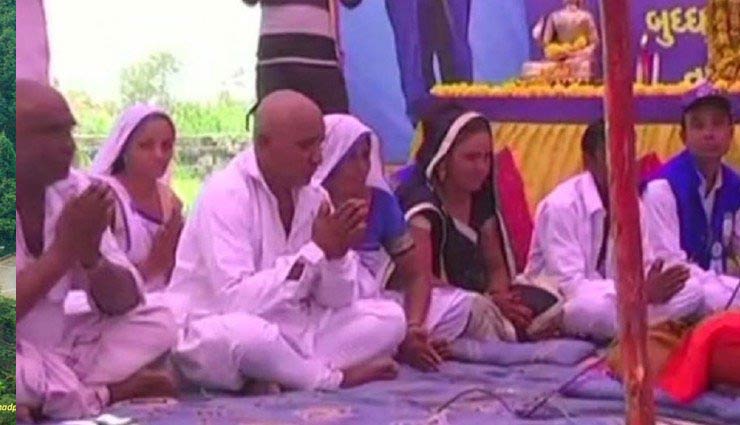 गुजरात: 450 दलितों ने अपनाया बौद्ध धर्म, बताई यह वजह