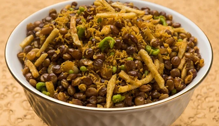 famous agra street foods,must-try dishes in agra,agra traditional cuisine,best food places in agra,local delicacies in agra,agra  culinary heritage,popular food items in agra,agra food tour guide,authentic food experiences in agra,top food recommendations in agra