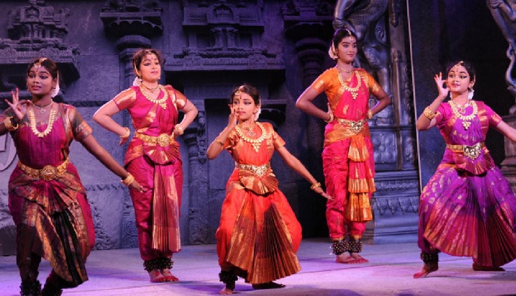 things to do in thanjavur,thanjavur tourist places,tanjore attractions,chola dynasty heritage,temples in thanjavur,south indian culture,thanjavur art and architecture,tamil nadu travel,top places to visit in thanjavur,thanjavur travel guide