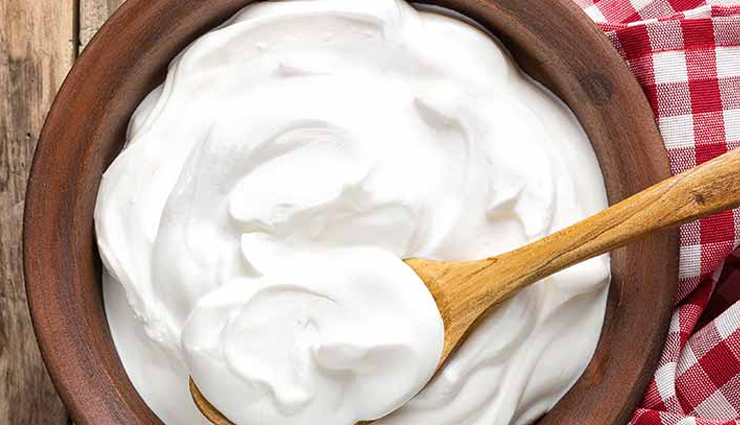 सर्दियां आते ही बढ़ जाती हैं बालों में डैंड्रफ की समस्या, इन उपायों से करें इसे दूर the problem of dandruff in hair increases as soon as winter comes remove it with these measures,beauty tips,beauty hacks