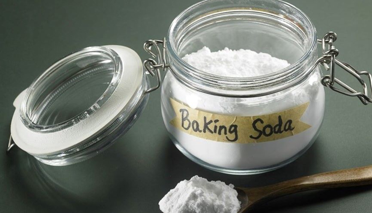 सर्दियां आते ही बढ़ जाती हैं बालों में डैंड्रफ की समस्या, इन उपायों से करें इसे दूर the problem of dandruff in hair increases as soon as winter comes remove it with these measures,beauty tips,beauty hacks