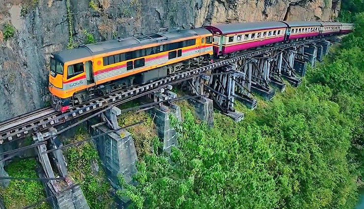 दुनिया के इन 8 खतरनाक रेलवे ट्रैक पर यात्रा करने से लगता हैं डर, रहता हैं जान का खतरा!