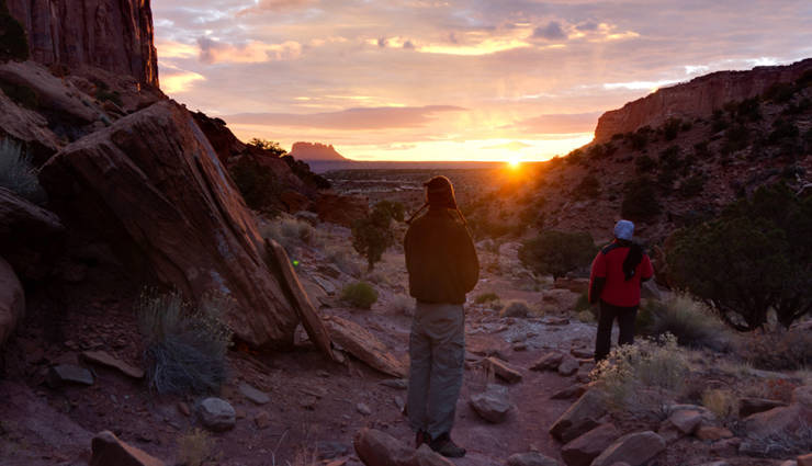 the maze,utah,drakensberg traverse,south africa,angels landing,el caminito del ray,spain,mount huashan,china,dangerous hiking trails in the world,hiking trails
