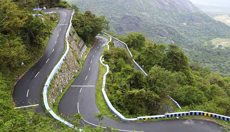 dangerous roads to travel in india,dangerous roads,india,gata loops,kolli hill road,3-level zigzag road,national highway 22,zoji la pass,sangla road,kishtwar roadbum la pass,rohtang pass,leh-manali highway