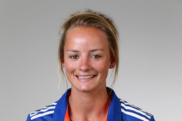 ellyse perry,sana mir,sarah jane taylor,laura marsh,danielle wyatt,hottest women cricketers,women cricketers around the world