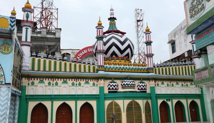 weird news,weird story,kinnar,kinnar gave birth to a child,ajmer dargah