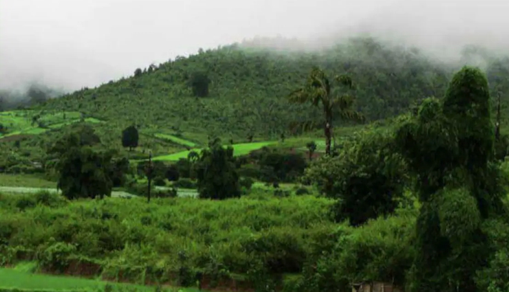 orissa,attractions in orissa,jagannath temple puri,lingaraja temple bhubaneswar,sun temple konark,dhauli hill,chandipur beach,barehipani falls,hirakud dam,gupteswar cave temple,chandi temple cuttack,barabati fort,deulajhari hot spring,ratnagiri monastery,chilika lake,mahanadi river,daringibadi hill station,hanuman vatika,bhitarkanika mangroves,udayagiri khandagiri caves,nandankanan zoological park,simlipal national park,temples of bhubaneswar,holidays,travel,tourist places in orissa