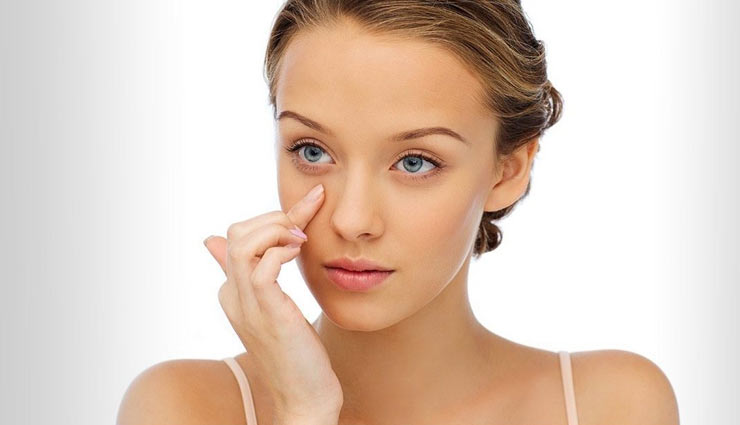 आंखों के काले घेरों से हो चुके है परेशान, आजमाए यह बेहतरीन नुस्खा