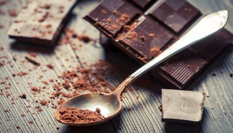 ब्लडप्रेशर कम होने की स्थि‍ति में डार्क चॉकलेट का सेवन रहता है फायदेमंद, इसके और भी है फायदे