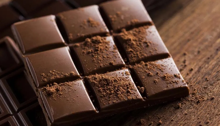 10 effective home remedies to boost energy,natural energy boosters,increase energy levels,energy-boosting snacks,hydration for energy,herbal teas for energy,coconut water benefits,exercise for energy,improve sleep quality,lemon water benefits,dark chocolate for energy,b vitamins for energy,mint for energy