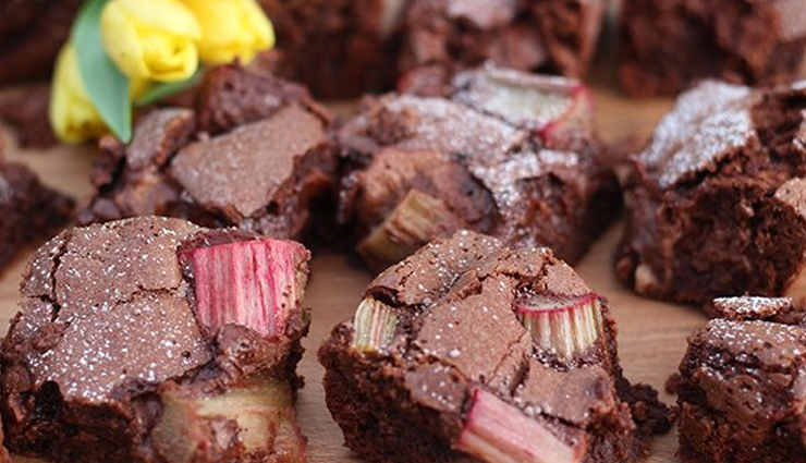 dark chocolate rhubarb brownies,hunger struck,food,easy recipe
