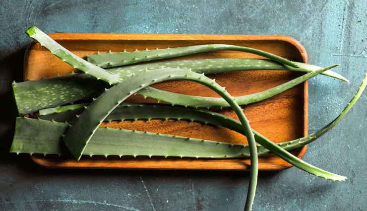 turmeric,lemon juice,Olive Oil,tomatoes,aloe vera gel,home remedies,home remedies for dark circles,skin care tips,beauty tips