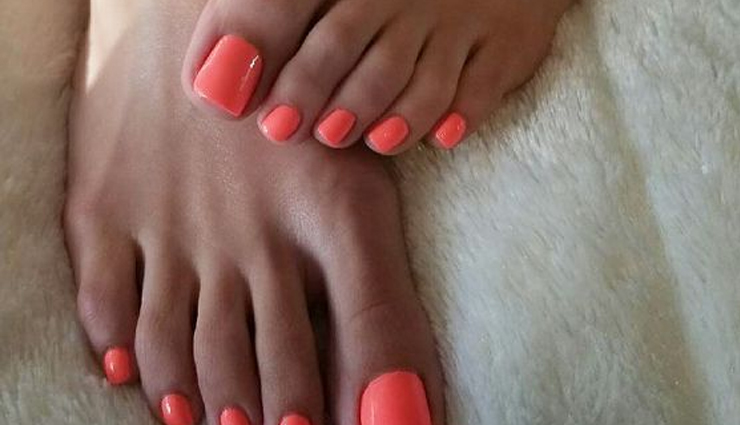 5 Easy Remedies To Clean Your Dark Feet