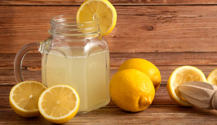 चांद से चेहरे पर दाग की तरह दिखते है काले होंठ, इन उपायों से बनाए इन्हें खूबसूरत dark lips,home remedies for dark lips,lips care tips,skin care tips,beauty tips