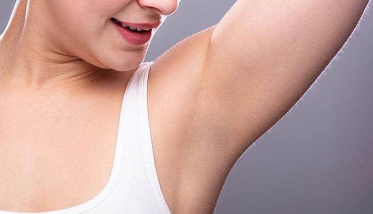 शर्मिंदगी का सामना करवाती हैं काली अंडरआर्म्स, इसे सुंदर बनाने के लिए करें ये उपाय
