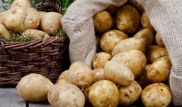 dark underarms can become a cause of embarrassment remove blackness with these measures,beauty tips,beauty hacks