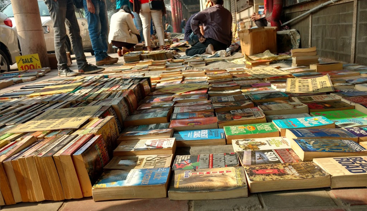 shopping in delhi,best markets to go shopping in delhi,delhi market,delhi travel,delhi holidays,chandni chowk,daryaganj book market,nai sarak,chhata chowk bazaar,the state emporiums,connaught place,khan market,trvel,holidays,travel guide,travel tips