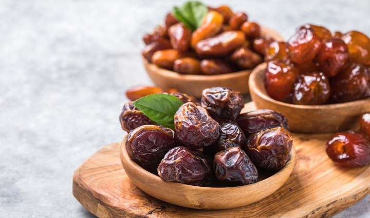 सर्दियों में स्वस्थ रहने के लिए खाएं खजूर, सेहत को मिलेंगे ये बड़े फायदे 